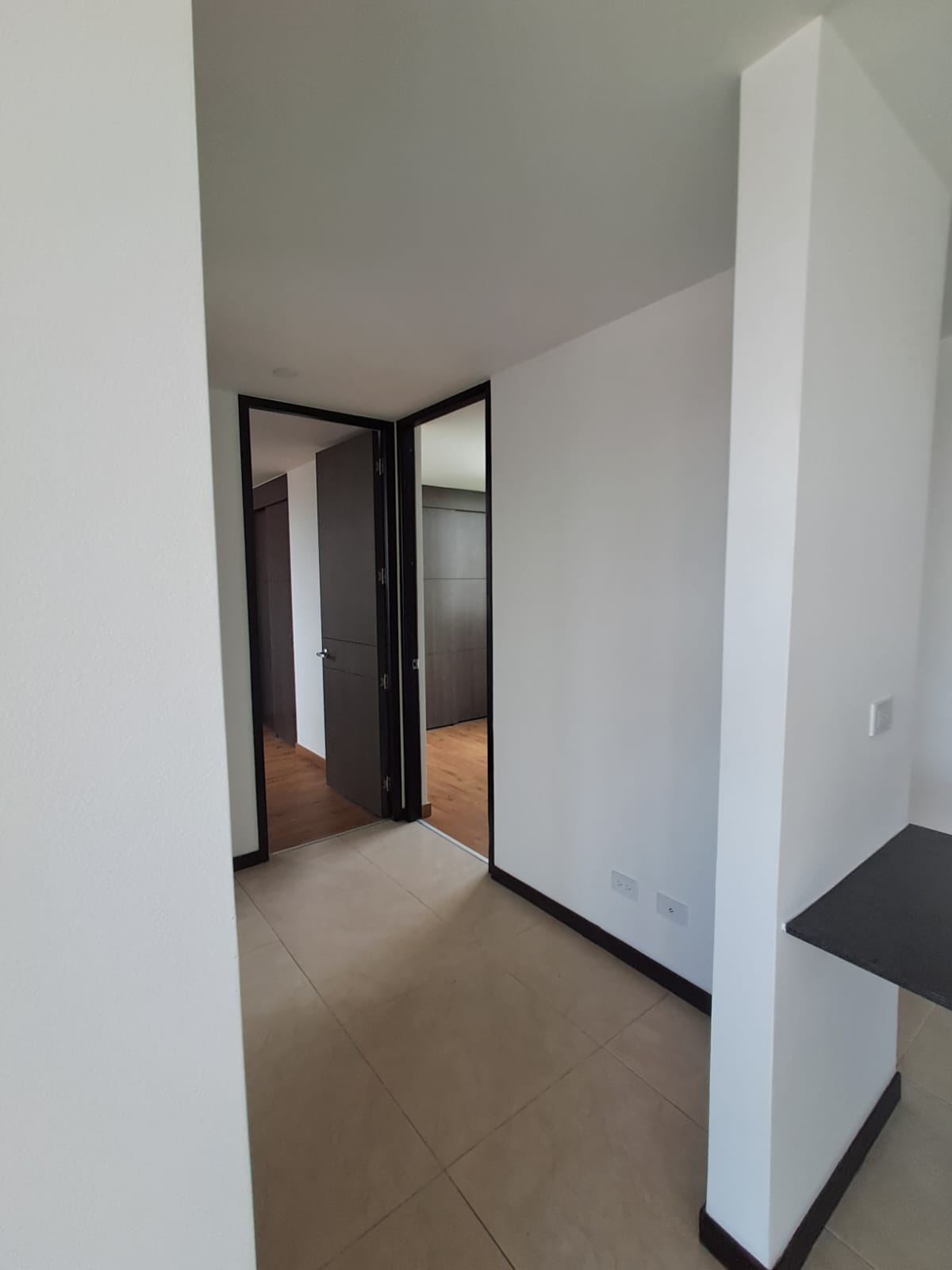 Modern High-Rise Apartment in Sabaneta – 3 Bedrooms, City Views & Full Amenities, Balcones de la Holanda - Photo 2
