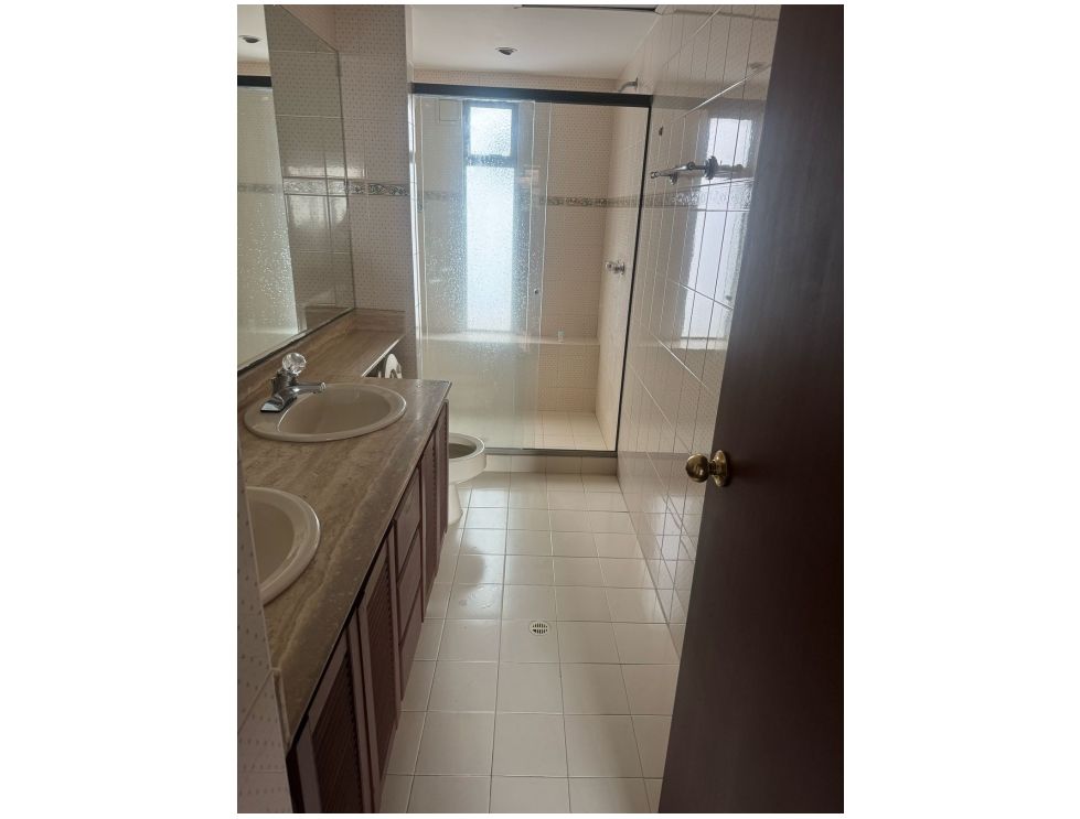 3-Bedroom Duplex House Next to Country Club Ejecutivos — El Poblado - Photo 2