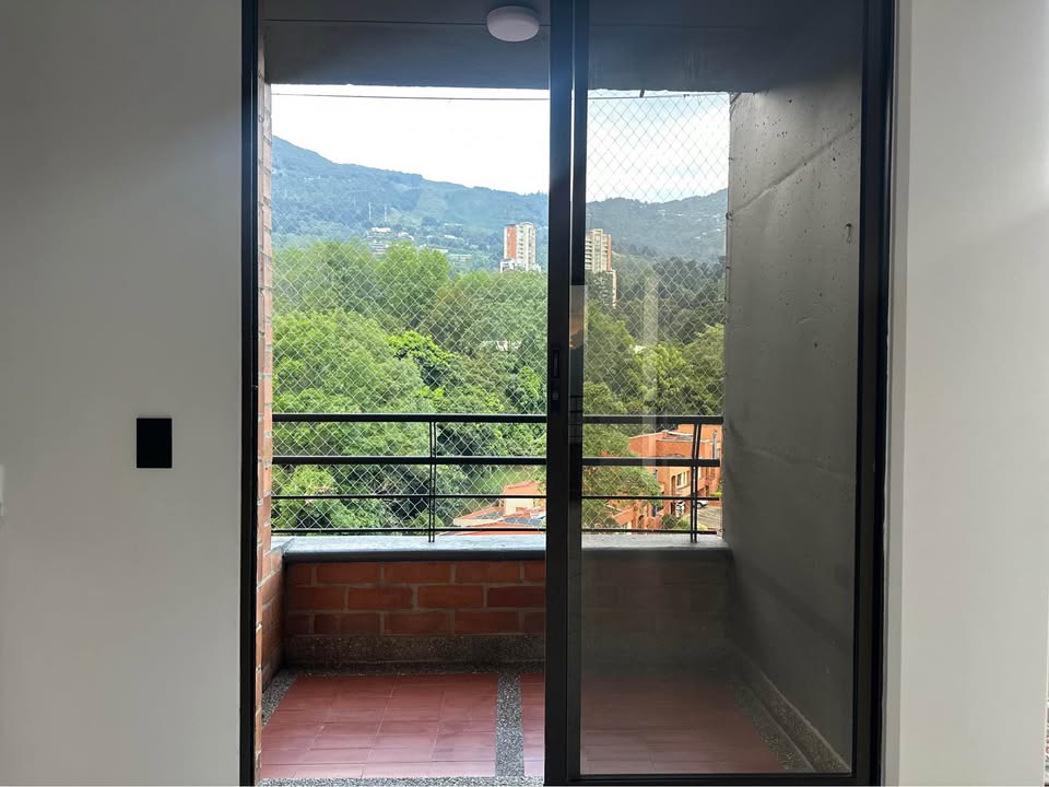 Apartaestudio Duplex sin amoblar - Photo 4