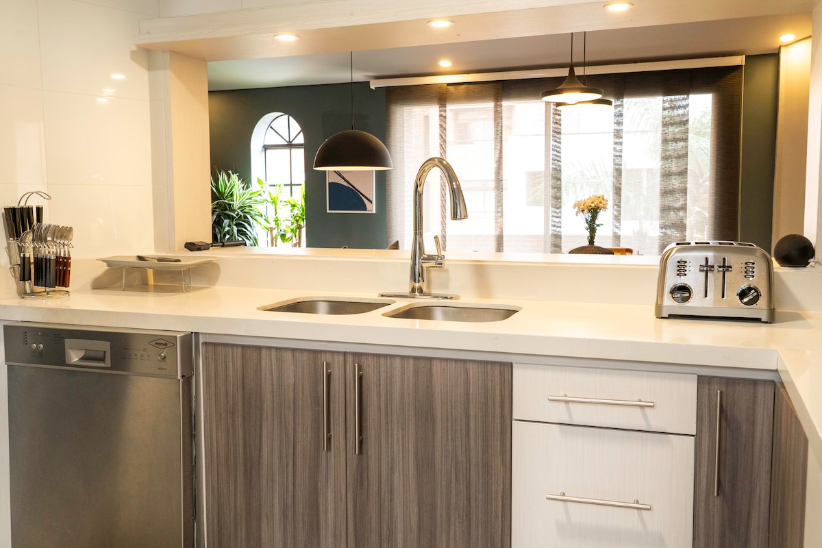 Air Conditioning/500 MB Internet/4 bed/3 bath - Photo 4