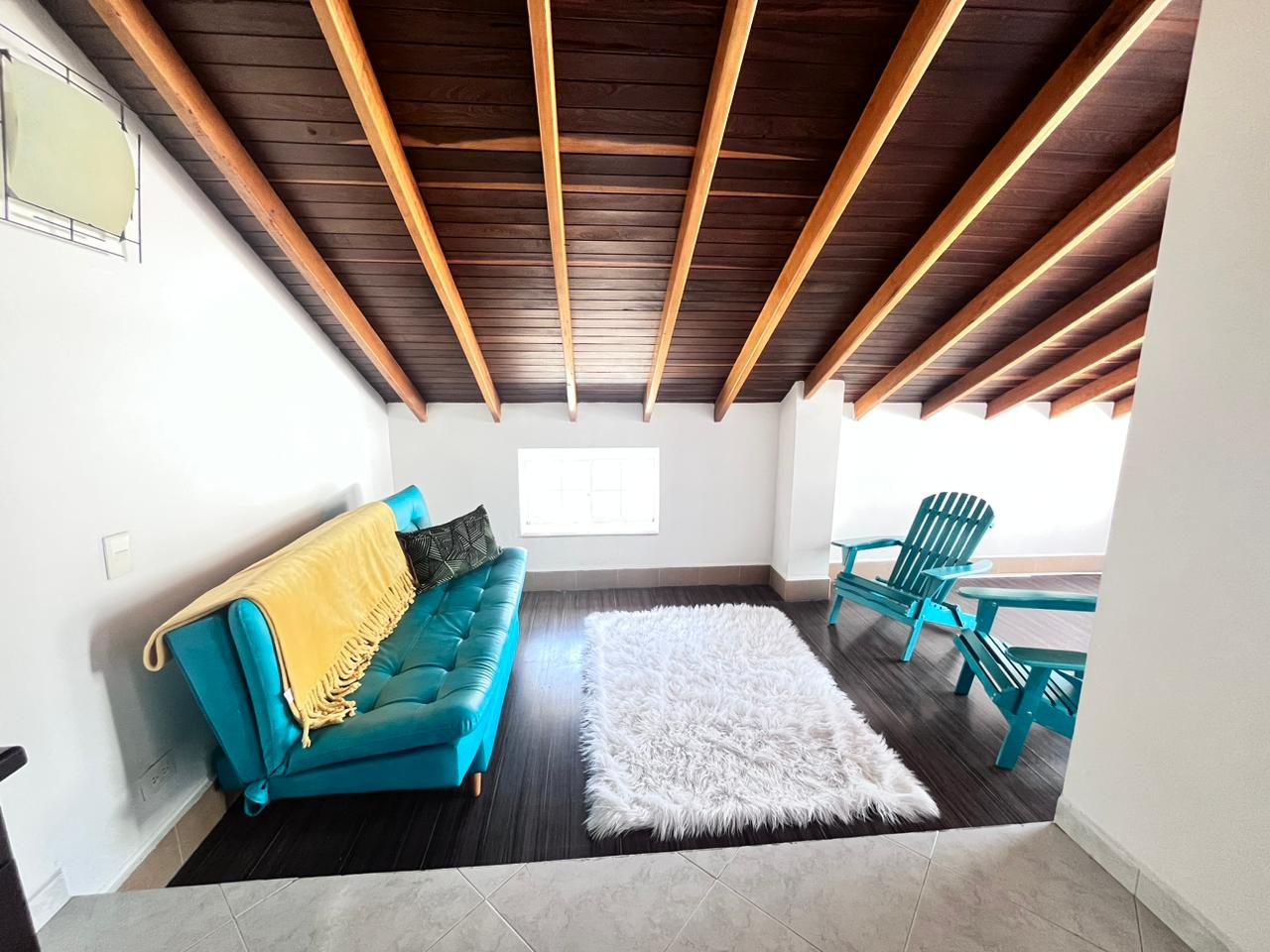 Duplex Apartment with Rooftop Terrace & Mountain Views – Envigado - Photo 2